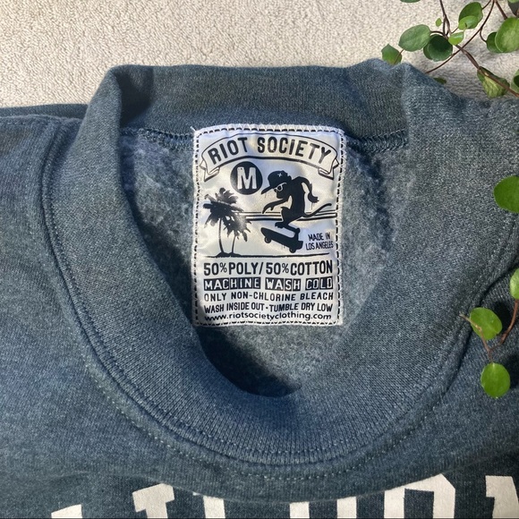Riot Society Sweatshirt - Picture 3 of 3